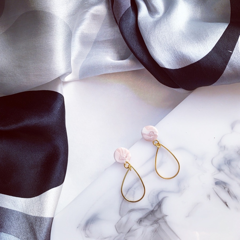 5/25💰NWT HANDMADE Earrings Pink White Marble gold